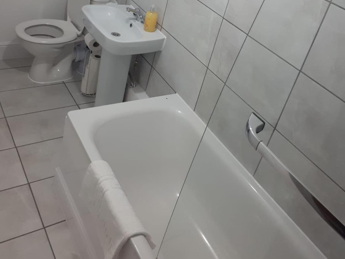 Marble Apartments Broadway Two Лондон Номер фото
